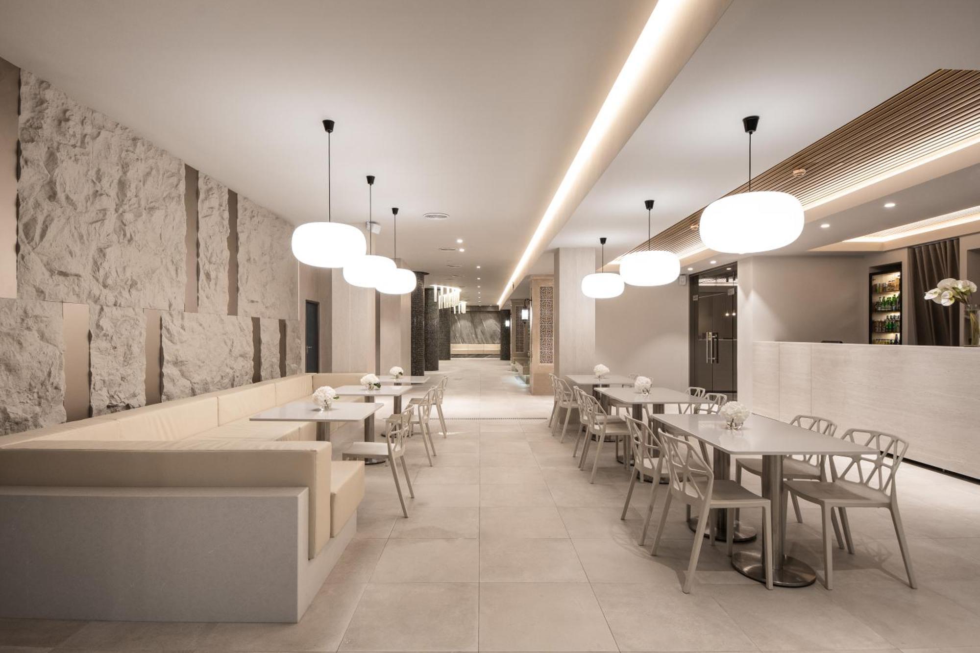 Aquaperla Hotel & Spa 키시나우 외부 사진